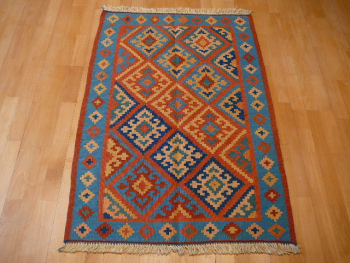 12901 Kilim rug Iran / Persia 3.9 x 2.6 ft / 120 x 80 cm
