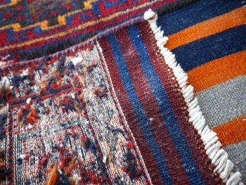 Bachtiari Soumak Sattel Teppich alt 118 x 102 cm handgeknüpft, handgewebt und handbestickt.