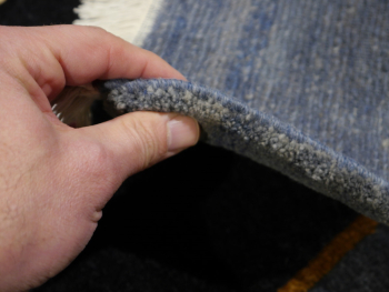 Preview: Eleganter chinesischer Teppich Peking-Stil im Maß 244x200 cm, tibetische Knüpftechnik dunkelblau.