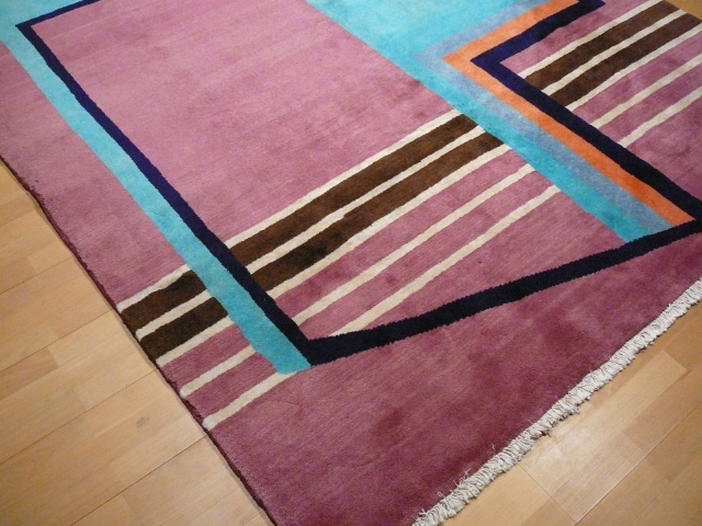 Shop vintage Bauhaus rug 254x200 cm (8.3x6.6 ft). Hand-knotted wool, cotton base, geometric floral design. Unique one-of-a-kind vintage carpet. 09534