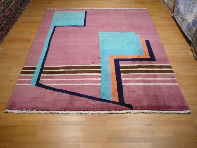 Shop vintage Bauhaus rug 254x200 cm (8.3x6.6 ft). Hand-knotted wool, cotton base, geometric floral design. Unique one-of-a-kind vintage carpet. 09534