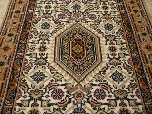 Bidjar Herati rug India 4.7 x 2.4 ft / 144 x 73 cm Hand knotted in India Pile: 100% wool Very dense quality Fair Trade Rug / Label Step 13662