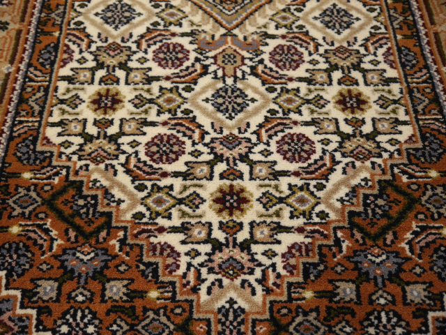 Bidjar Herati rug India 4.7 x 2.4 ft / 144 x 73 cm Hand knotted in India Pile: 100% wool Very dense quality Fair Trade Rug / Label Step 13662