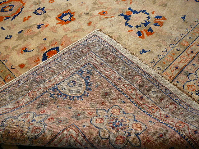 Ziegler Sultanabad Teppich Indien 293 x 245 cm. Sehr hochwertige Qualität, handgeknüpft. Naturfarben und handgesponnene Wolle. Djoharian Collection 13860