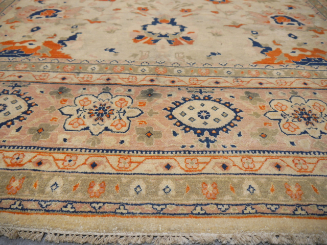Ziegler Sultanabad Teppich Indien 293 x 245 cm. Sehr hochwertige Qualität, handgeknüpft. Naturfarben und handgesponnene Wolle. Djoharian Collection 13860