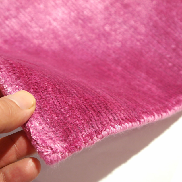 Designerteppich Striking Purple Bambusseide Einfarbig 15941