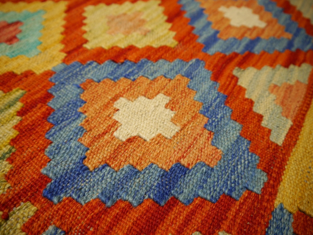 15990 Kelim 140 x 104 cm Teppich handgewebt aus Wolle 100x150