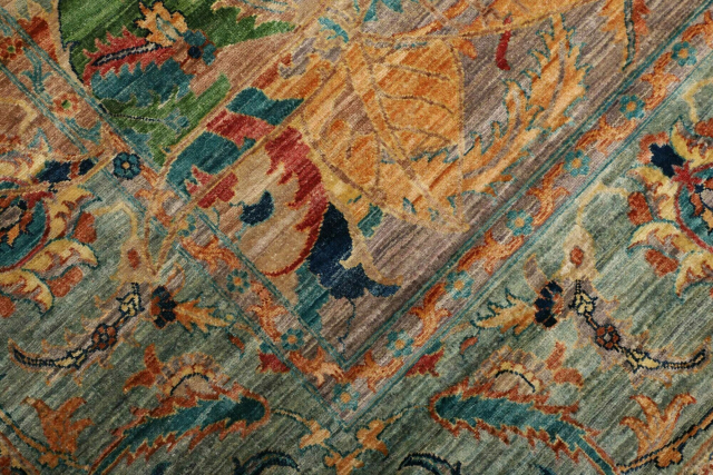 Polonaise Royal Mughal rug 8x10 ft - 250 x 300 cm in a subtle pattern and design - ideal for the living room or dining room. Djoharian Rugs Collection 16463059