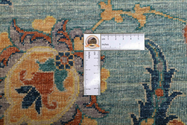 Polonaise Royal Mughal rug 8x10 ft - 250 x 300 cm in a subtle pattern and design - ideal for the living room or dining room. Djoharian Rugs Collection 16463059