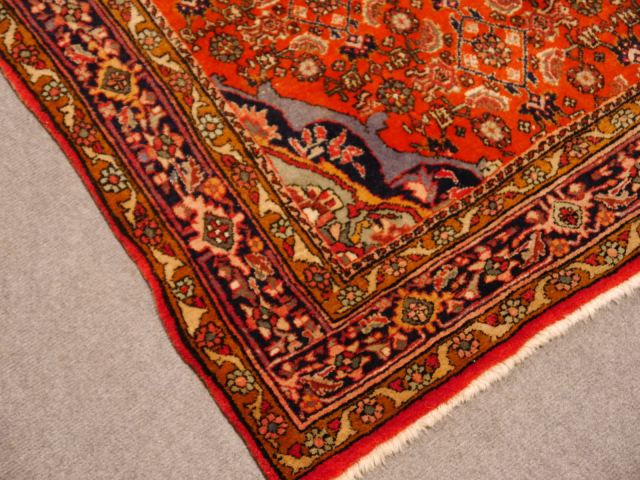 14567 Bidjar rug Iran / Persia 5.2 x 3.7 ft / 159 x 114 cm